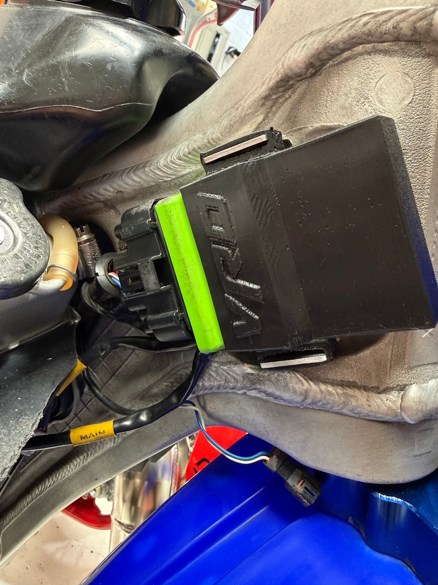 YZ 125/250 GET/VHM ignition boot/holder