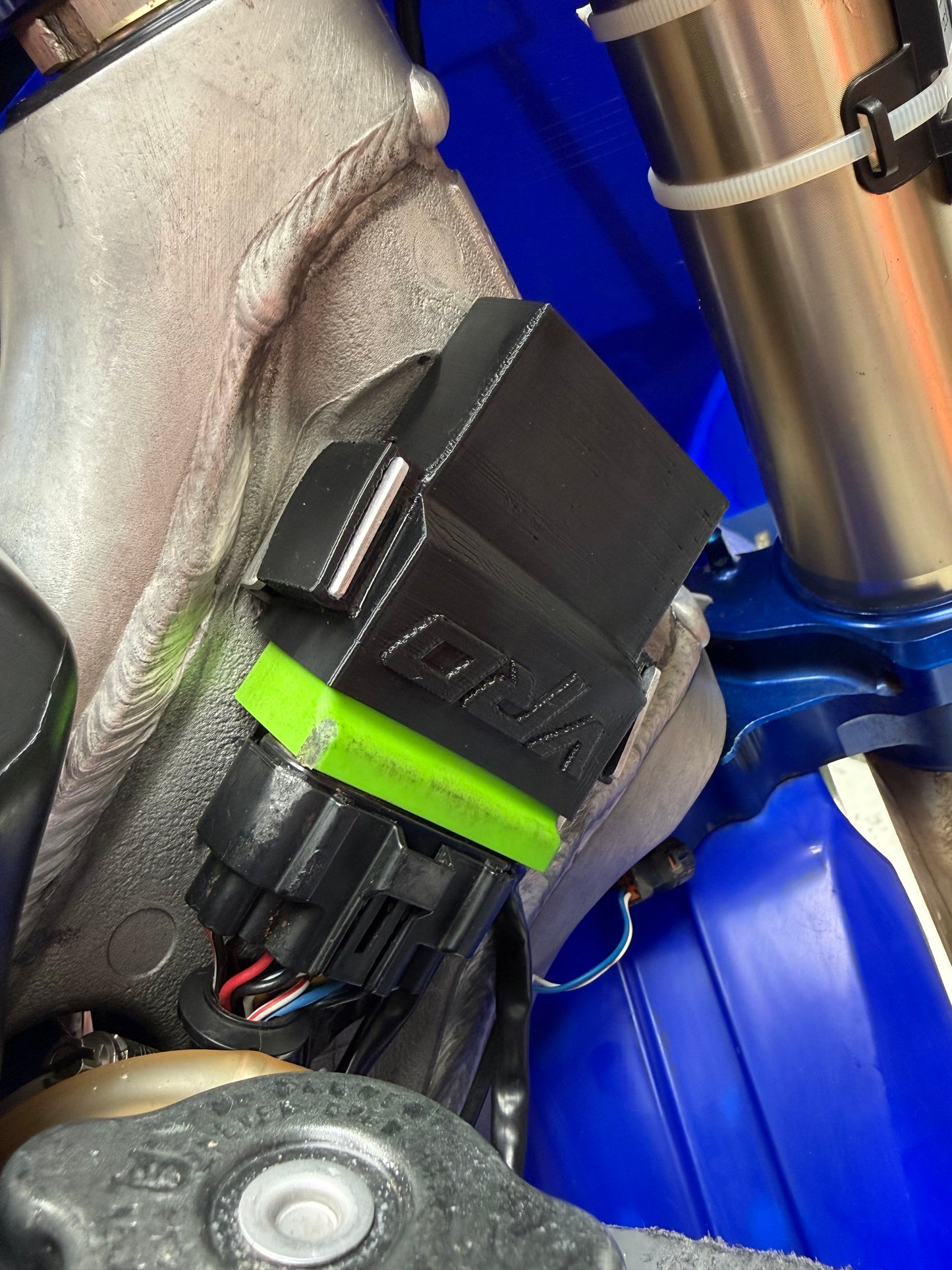 YZ 125/250 GET/VHM ignition boot/holder