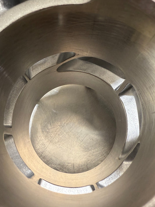 2 stroke cylinder port