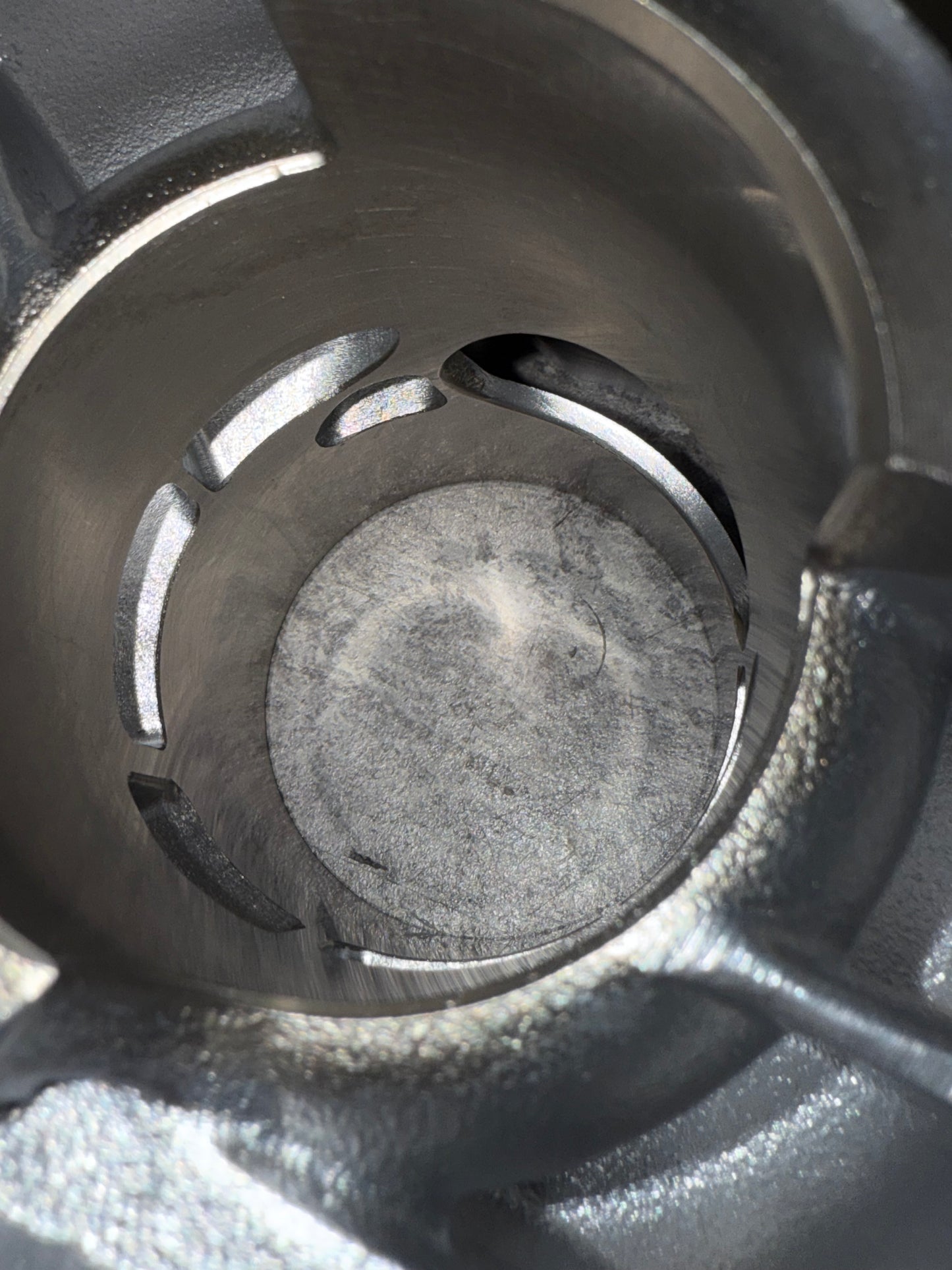 2 stroke cylinder port